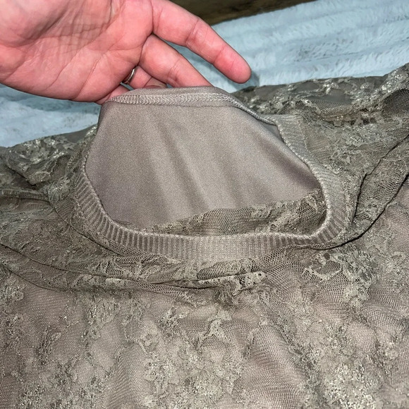 Three Seasons Maternity Lace Tunic - Picture 5 of 9